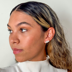 Brinco Ear Cuff Detalhe com Zircônia e Pérola em Prata 925